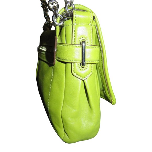 Coach 2012 Chelsea Green Smooth Leather Turn-lock Flap Adjustable Chain Handbag - Picture 3 of 15